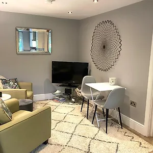 The Chester - Luxury For Two, With Free Parking! Hough Green